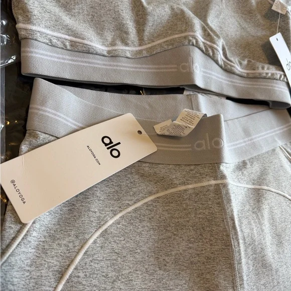 ALO Yoga Heather Light Grey Seamless Bra OR High-Waist Leggings - Picture 3 of 3